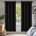Deconovo Warmte-isolerende verduisteringsgordijnen, gordijnen voor jongens slaapkamer, modern design met oogjes, 140 x 175 cm (breedte x hoogte), Halloween zwart, 2 stuks